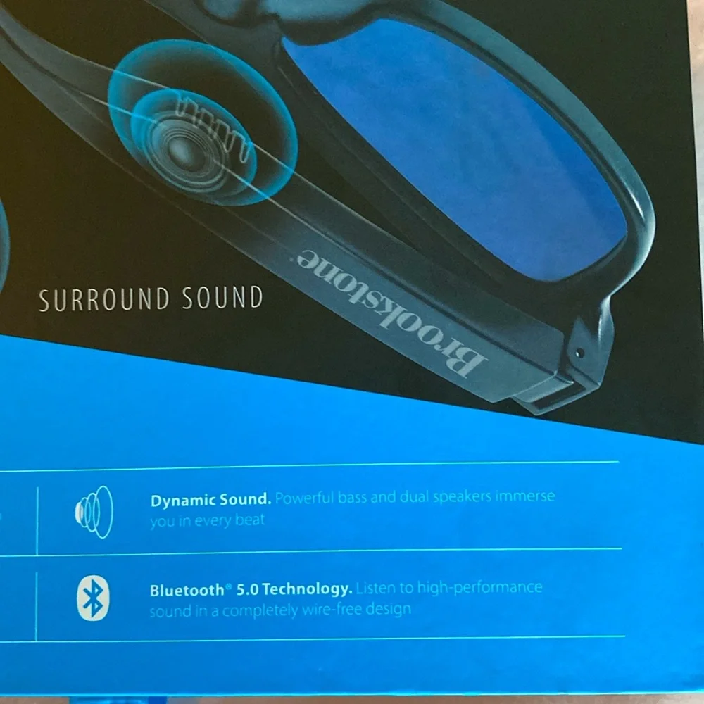 BROOKSTONE Audio Shades Sunglasses with Built-in Speakers New in Box